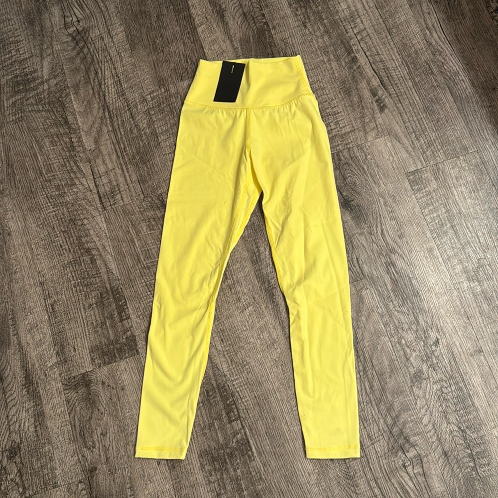 NVGTN size XS leggings